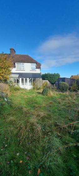 Knaphill: The garden before work began