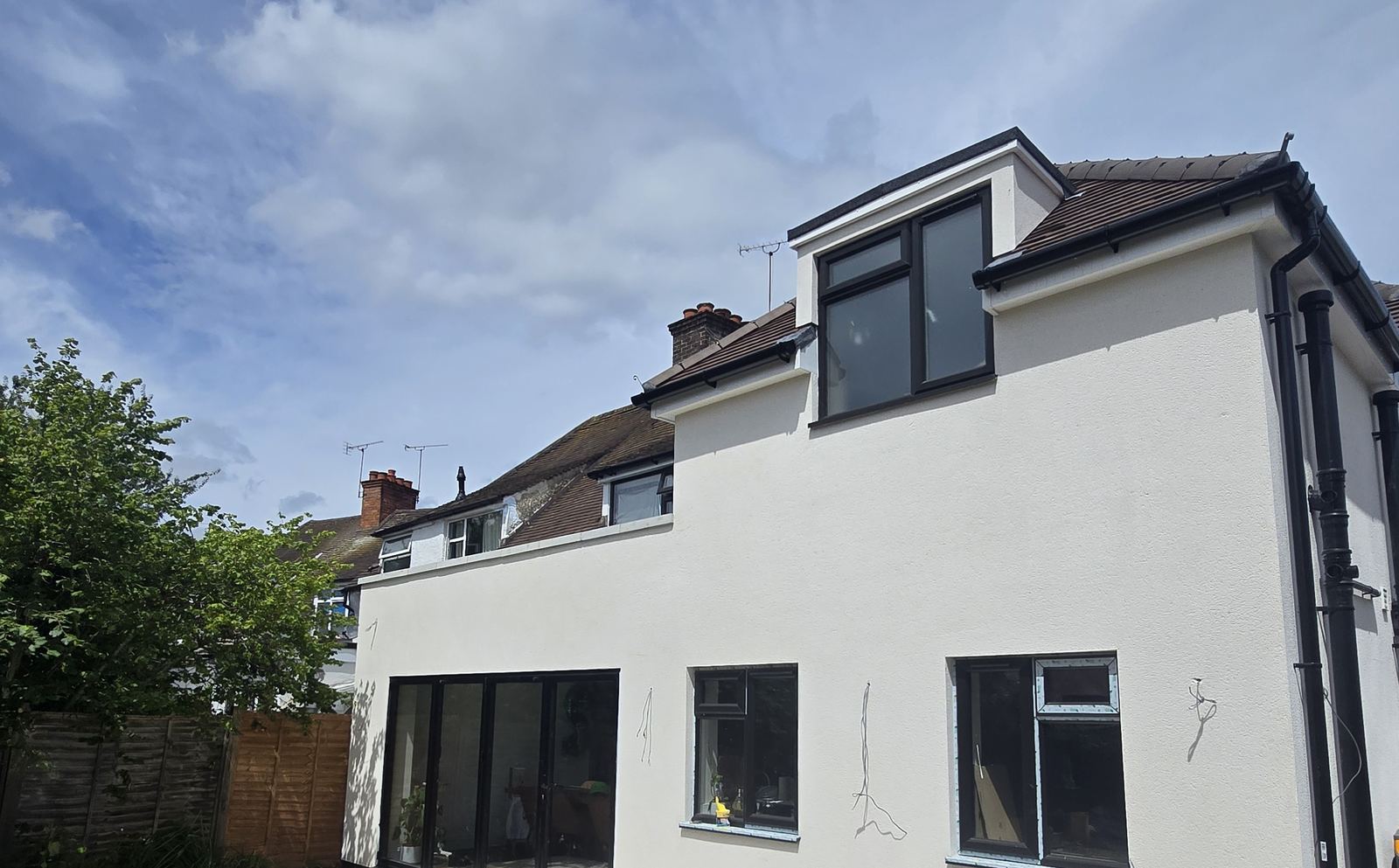 Knaphill: Wrap-around extension, finished