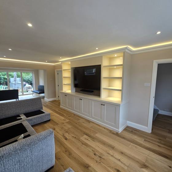 Sunbury-on-Thames: Finished living room